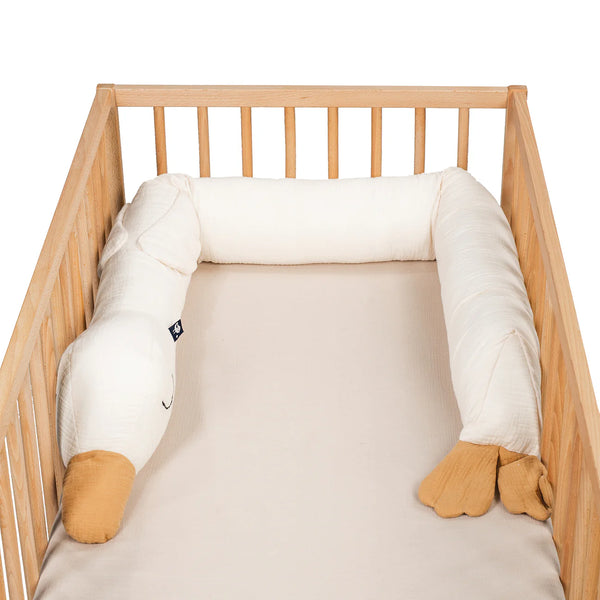 Tour de lit oie de Julius Zöllner, 180 cm de douceur certifiée OEKO-TEX®. Idéal pour protéger bébé et décorer la chambre avec tendresse.