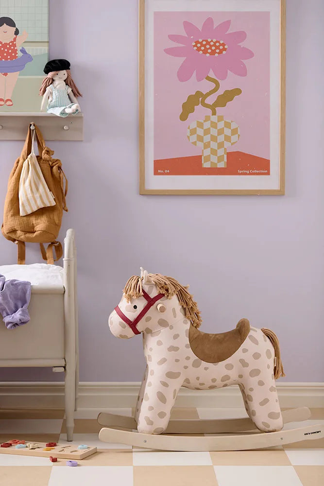Cheval à bascule Dotty beige à taches – jouet d’éveil dès 18 mois