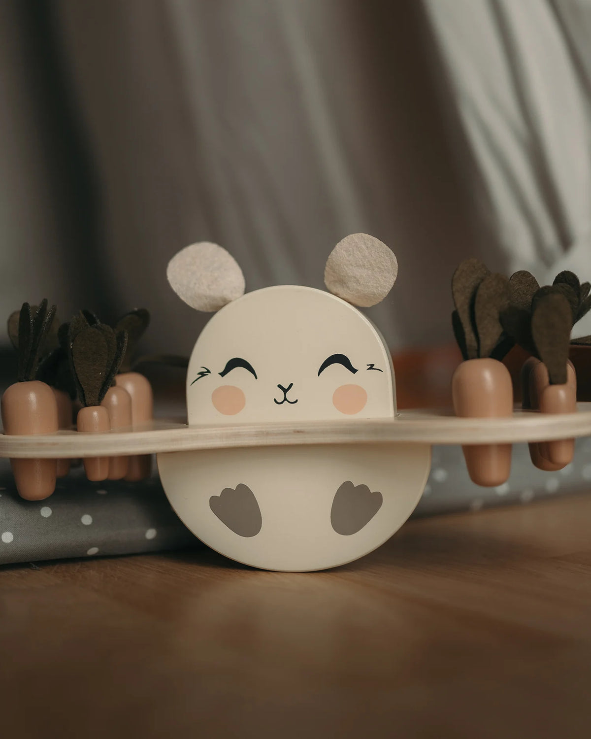Offrez à votre enfant l’Échelle de Lapin 🐇, un puzzle en bois Montessori sûr et éducatif pour développer motricité, équilibre et créativité dès 3 ans.