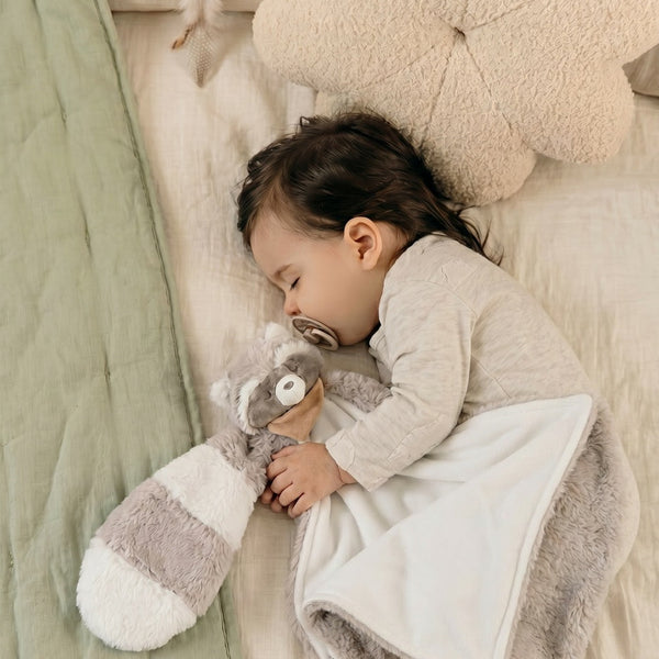 Doudou couverture Raku le Raton Laveur en Veloudoux® – Noukie's – Dès la naissance NOUKIES