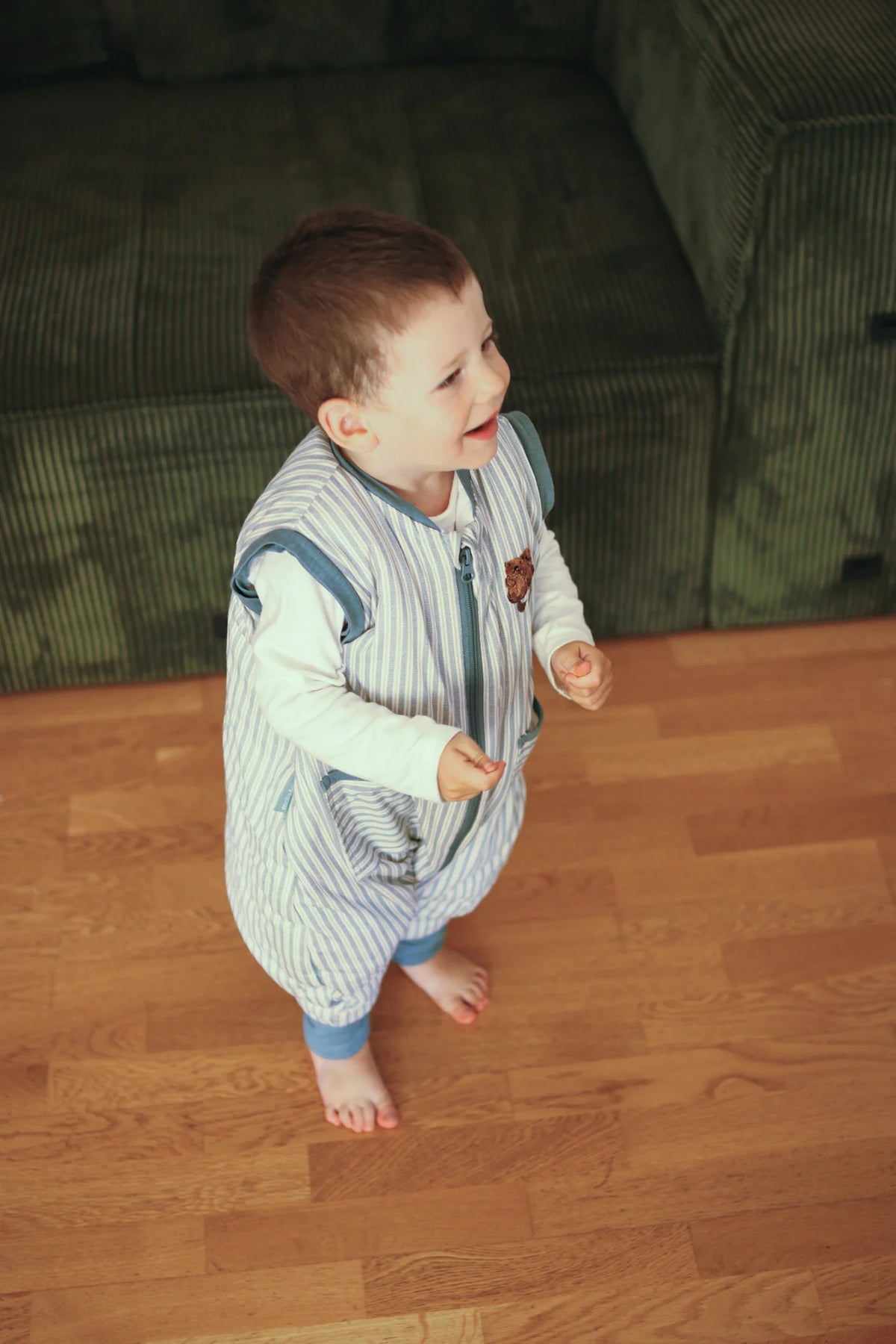 Gigoteuse à pieds avec manches & chaussettes antidérapantes Blue Stripes – TOG 2.5