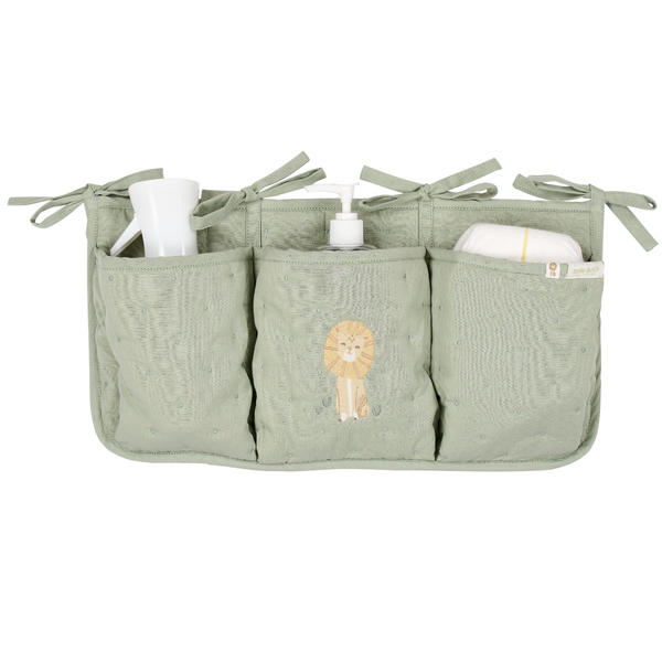 Un organisateur pratique et esthétique pour garder tous les essentiels de bébé bien rangés.