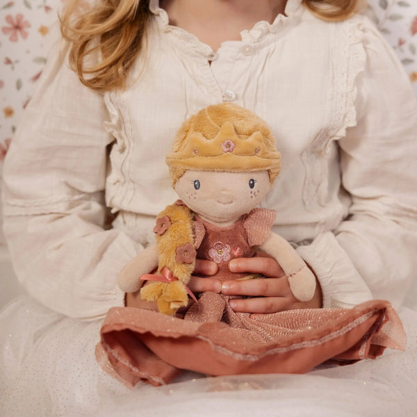Poupée princesse 35 cm douce et souple. Idéale dès 12 mois pour stimuler l’imagination et les jeux féeriques.