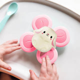 Stimulez les sens de votre bébé avec ce jouet lapin rotatif ! Rotation à 4 palettes, ventouse solide, motricité fine et apprentissage par cause à effet. Dès 6 mois. petit coeur salé