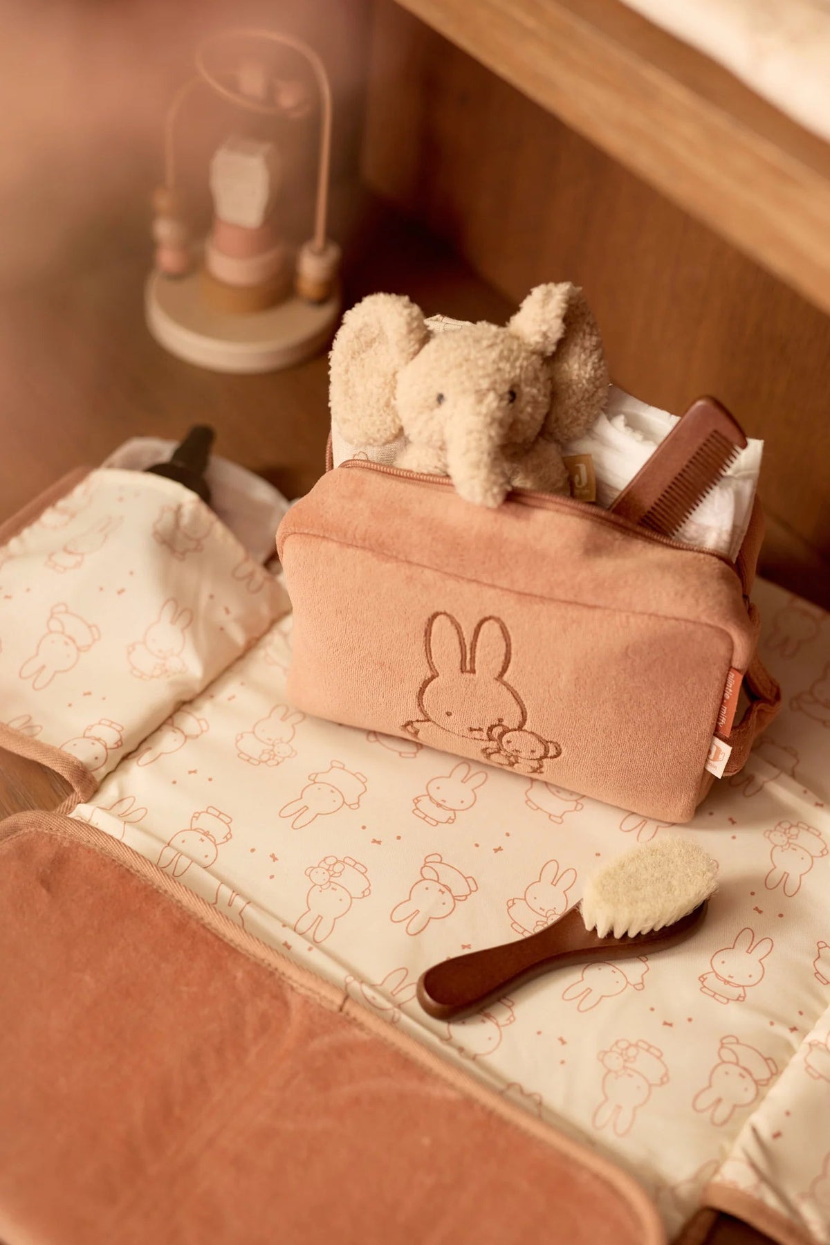 Tapis à Langer Nomade Miffy Moments Velvet Light Terra – Jollein 🤎🐰 JOLLEIN