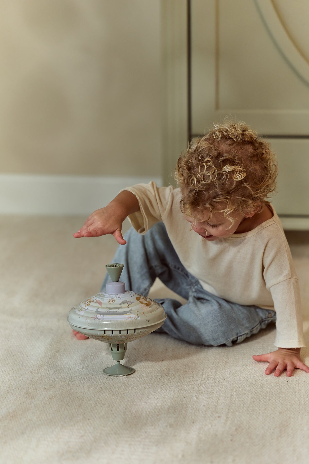 Toupie Safari Friends : le jouet classique idéal pour développer motricité et coordination dès 3 ans.