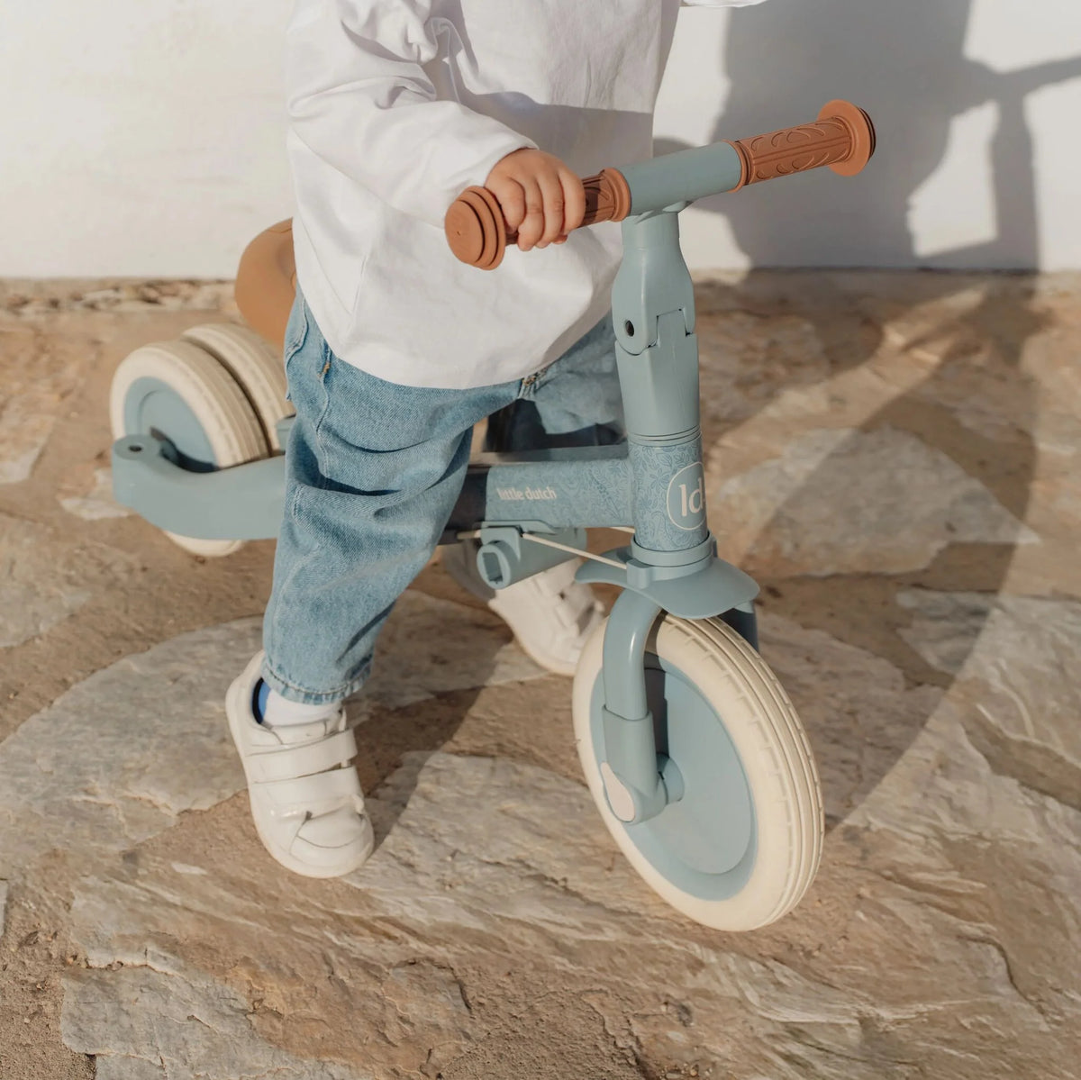 tricycle bébé 1 an avec poignée