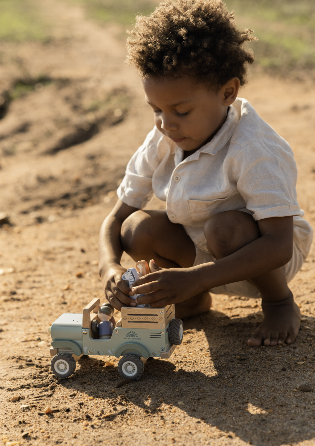 Voiture de safari et animaux en bois Safari Friends – coffret de jeu enfant