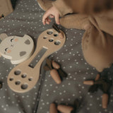 Offrez à votre enfant l’Échelle de Lapin 🐇, un puzzle en bois Montessori sûr et éducatif pour développer motricité, équilibre et créativité dès 3 ans.