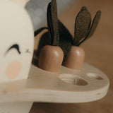 Offrez à votre enfant l’Échelle de Lapin 🐇, un puzzle en bois Montessori sûr et éducatif pour développer motricité, équilibre et créativité dès 3 ans.