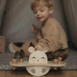 Offrez à votre enfant l’Échelle de Lapin 🐇, un puzzle en bois Montessori sûr et éducatif pour développer motricité, équilibre et créativité dès 3 ans.