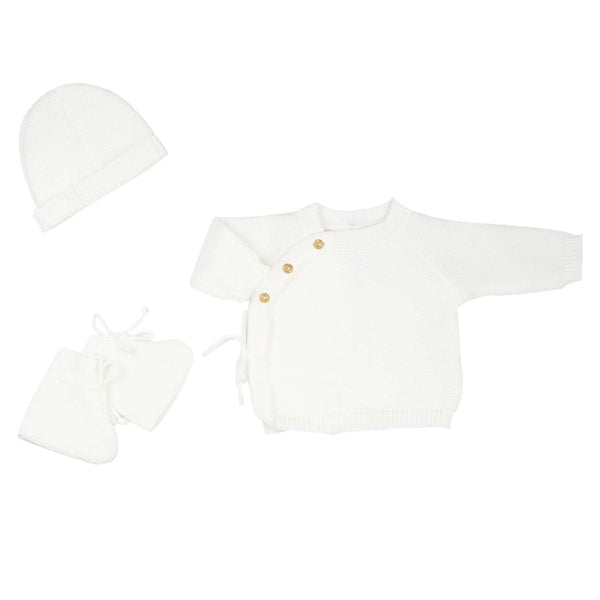 Ensemble trousseau de naissance 3 pièces blanc (brassière, bonnet, chaussons). Doux, chaud et pratique, il est parfait pour la maternité. Fabrication européenne.